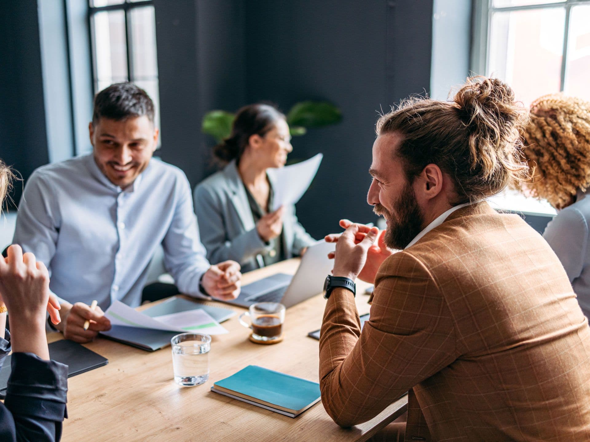 B2B SaaS industry solution showing customer engagement